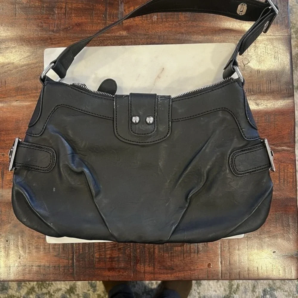 GUESS Black Leather‎ Shoulder Bag Y2K Silver Hardware Zip Hobo Purse